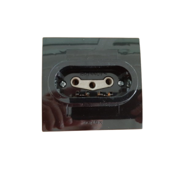 Priključnica tropolna 3P+N+E sa porculanskom jezgrom 16A 440V crna 841513C.2 Priključnica tropolna 3P+N+E sa porculanskom jezgrom 16A 440V crna 841513C.2