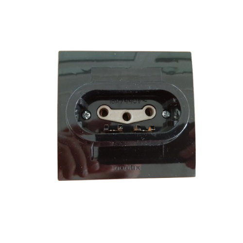 Priključnica tropolna 3P+N+E sa porculanskom jezgrom 16A 440V crna 841513C.2 Priključnica tropolna 3P+N+E sa porculanskom jezgrom 16A 440V crna 841513C.2