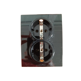 Dupla priključnica dvopolna 2P+E sa plastičnom jezgrom 16A 250V crna 842513C.2 Dupla priključnica dvopolna 2P+E sa plastičnom jezgrom 16A 250V crna 842513C.2